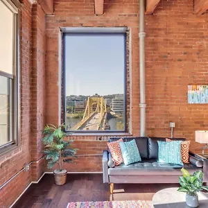 Frontdesk Aria Cultural District Lofts Downtown Pittsburgh , Pittsburgh United States